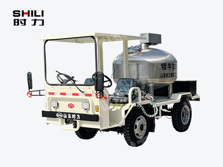 1方電動四輪犢牛喂奶車（立式罐、帶攪拌）